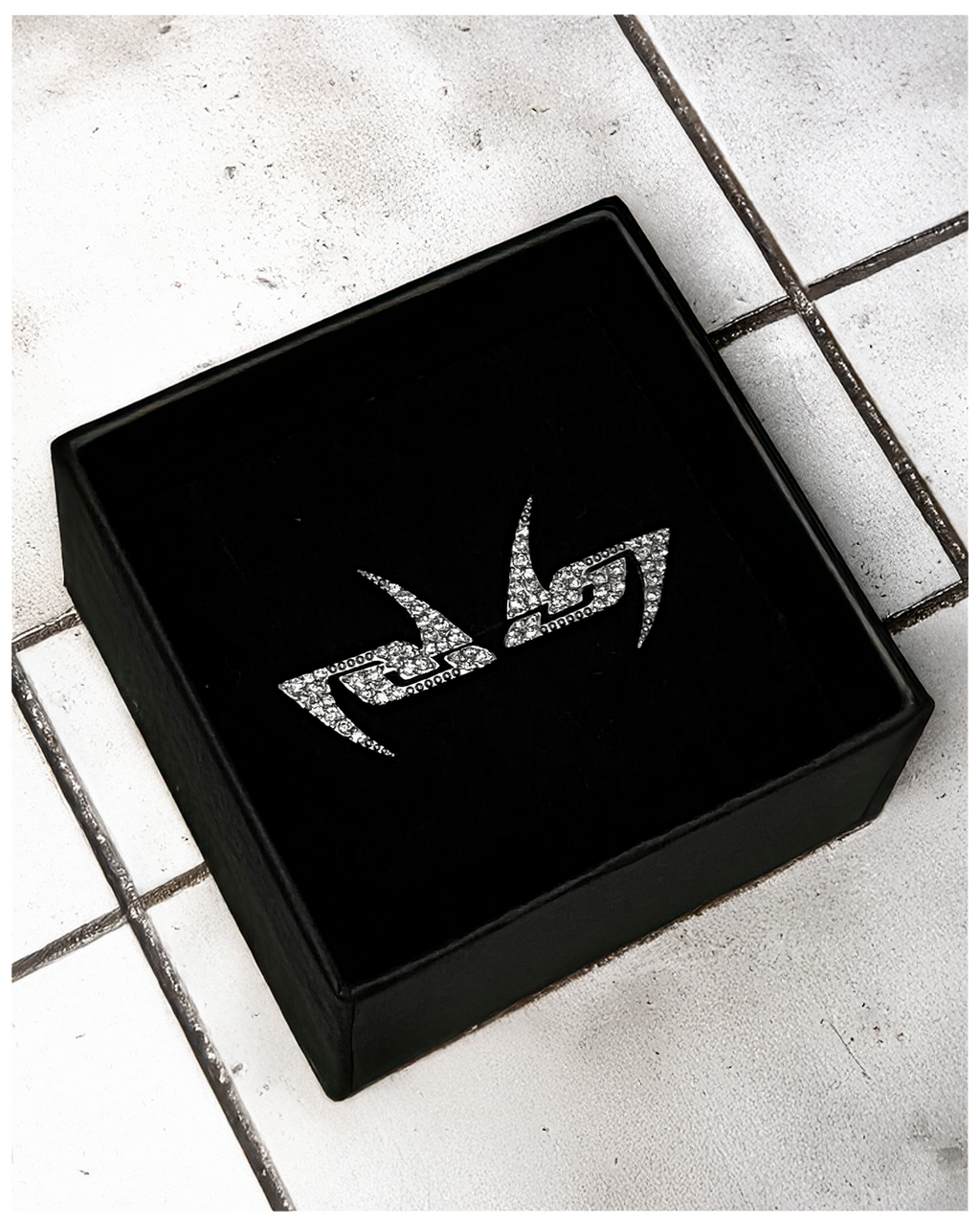 RHINESTONE SILVER EARRINGS (US)